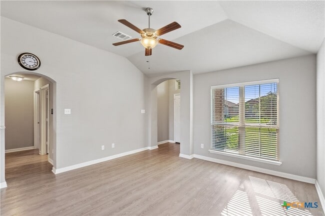 Building Photo - 1231 Kiskadee Branch Dr