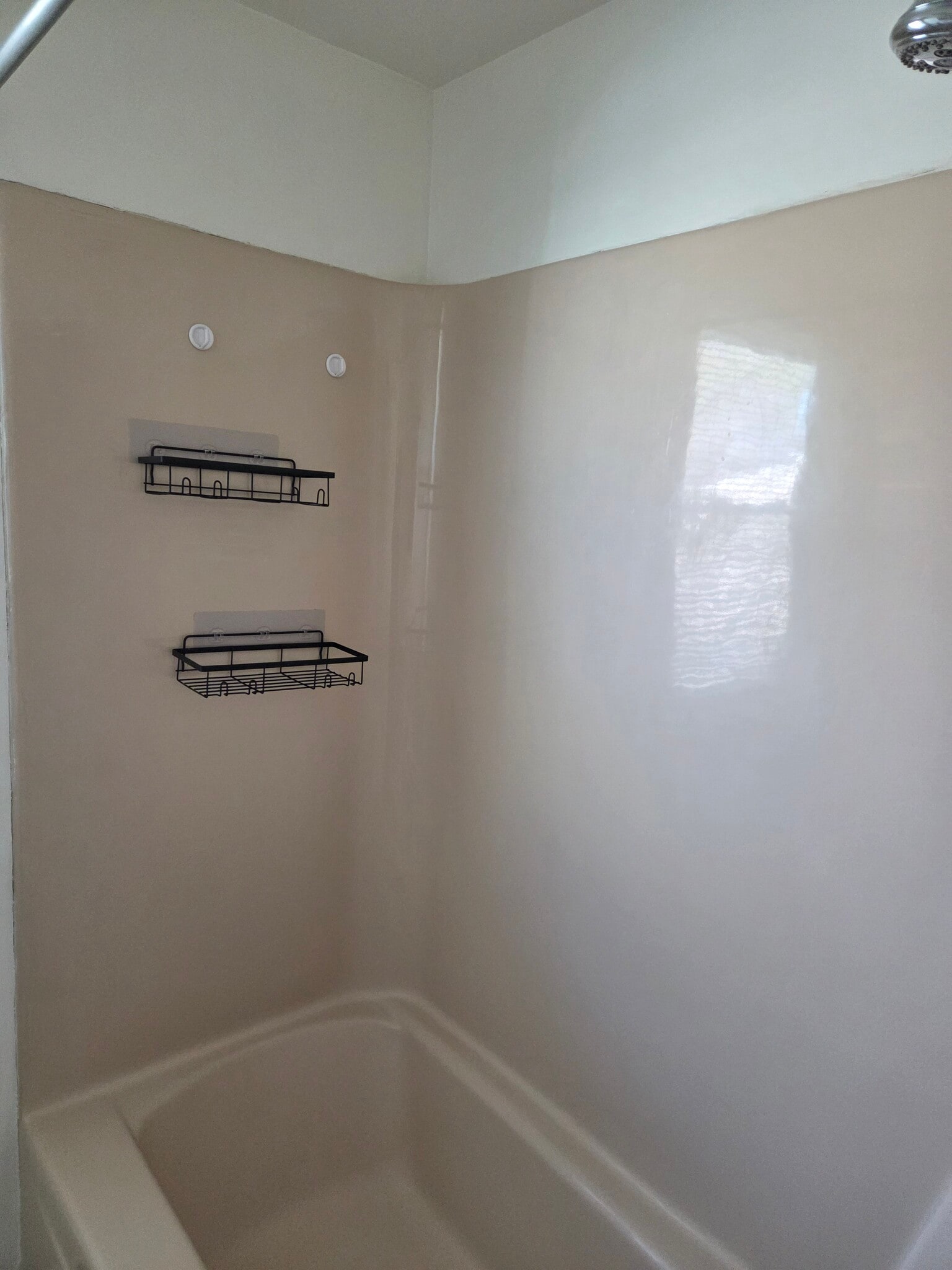 Tub surround - 496 Mercer Rd