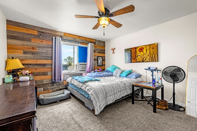 Building Photo - 7115 Grand Valley Dr