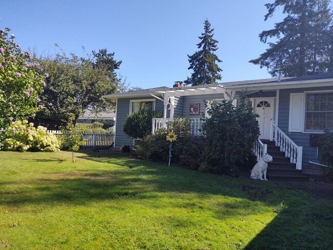 Building Photo - Scandia Waterfront! Furnished! Short lease...