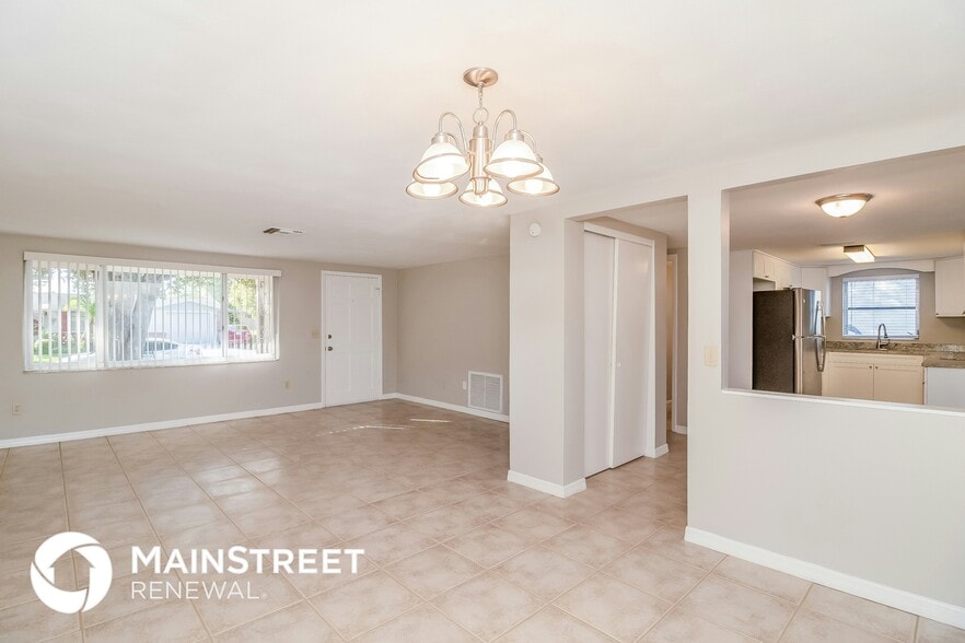 Building Photo - 3648 Blackhawk Dr