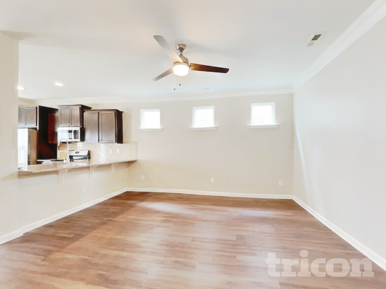 Building Photo - 28 Ashview Dr