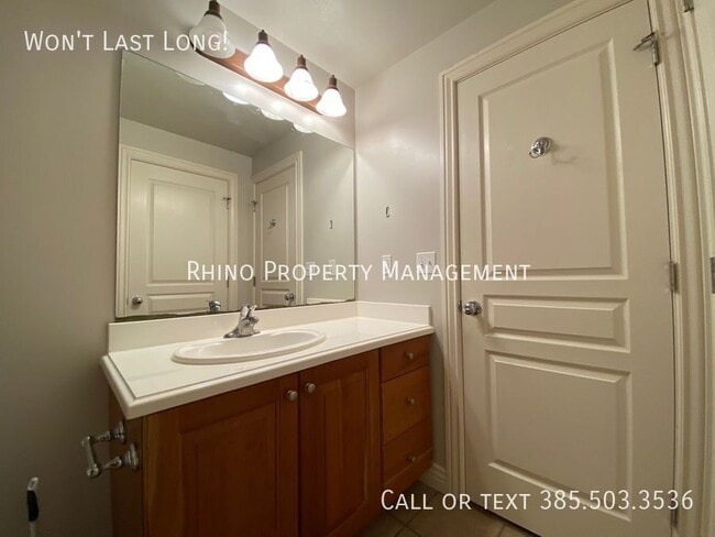 Building Photo - 1767 2525 S