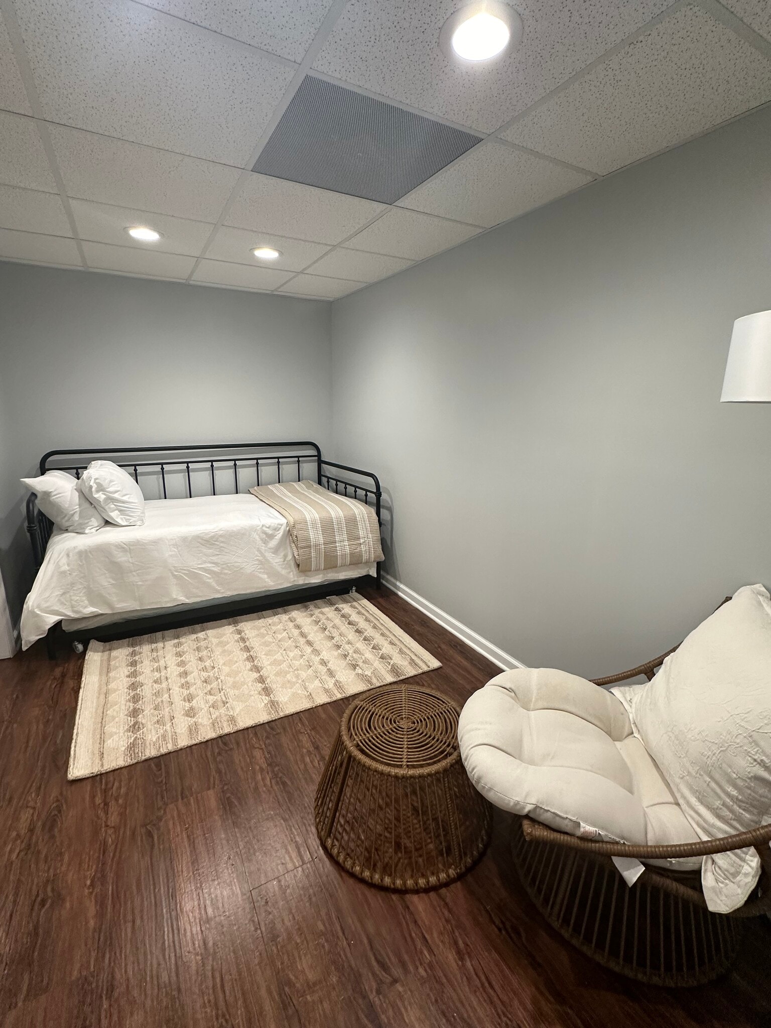 Building Photo - 250 Waterford Way