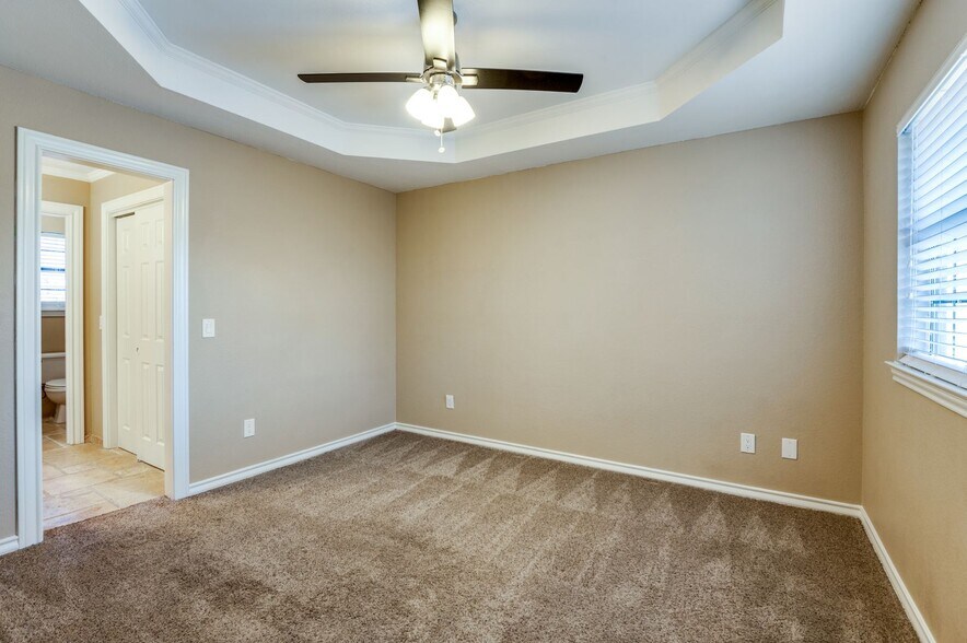 Building Photo - 3205 Ridge Cir