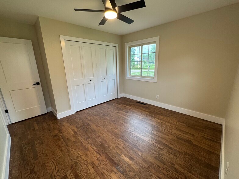 Building Photo - 10030 Shadybrook Ln
