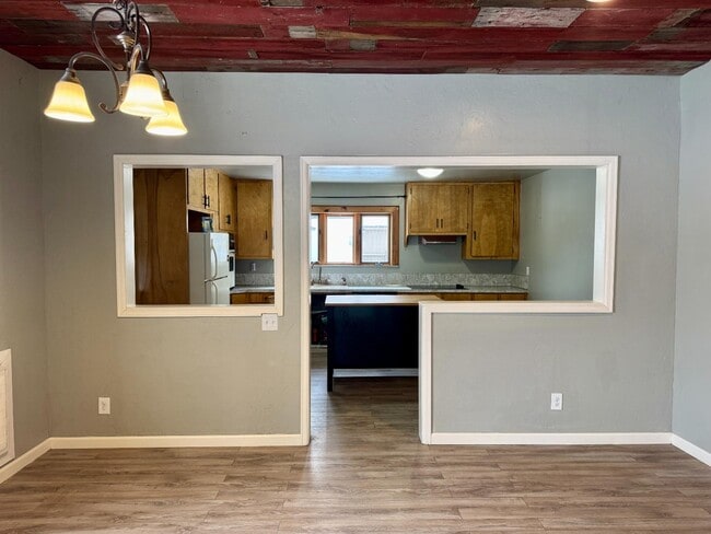 Building Photo - 280 Byers Ave