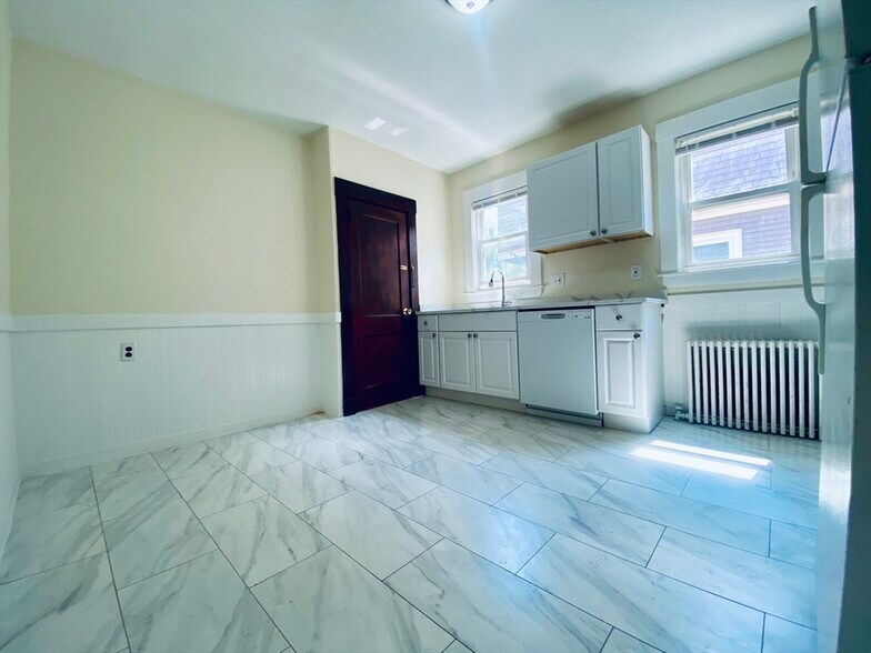 Building Photo - 39 Michigan Ave