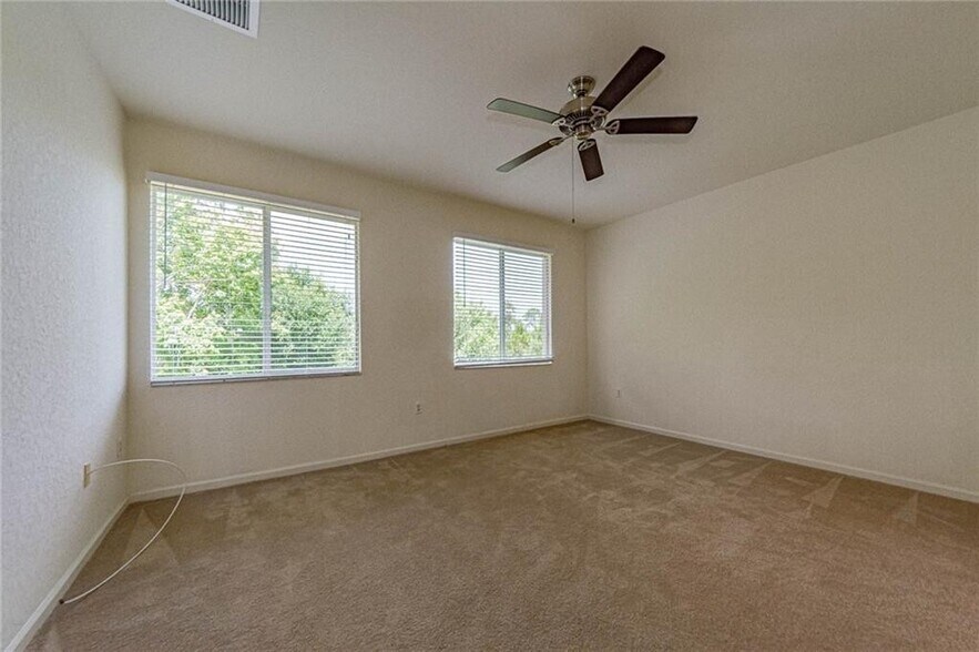 Building Photo - 2563 Stockbridge Sq SW