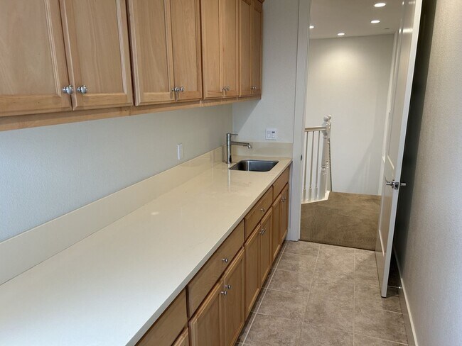 Building Photo - Beautiful Elegant Fountaingrove Home