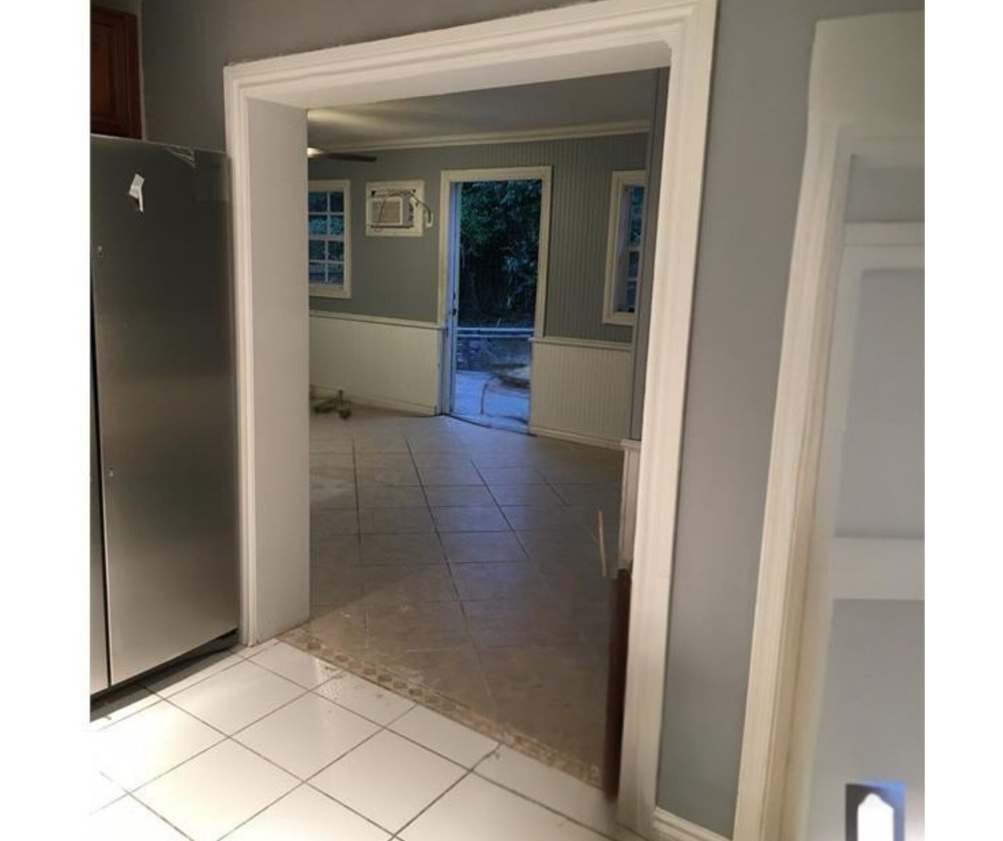 Dining - 71 18th Ave S