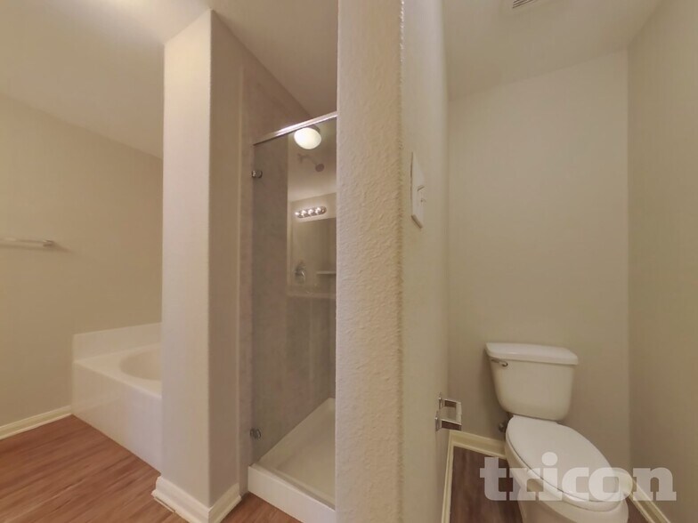 Building Photo - 5300 Persimmon Dr