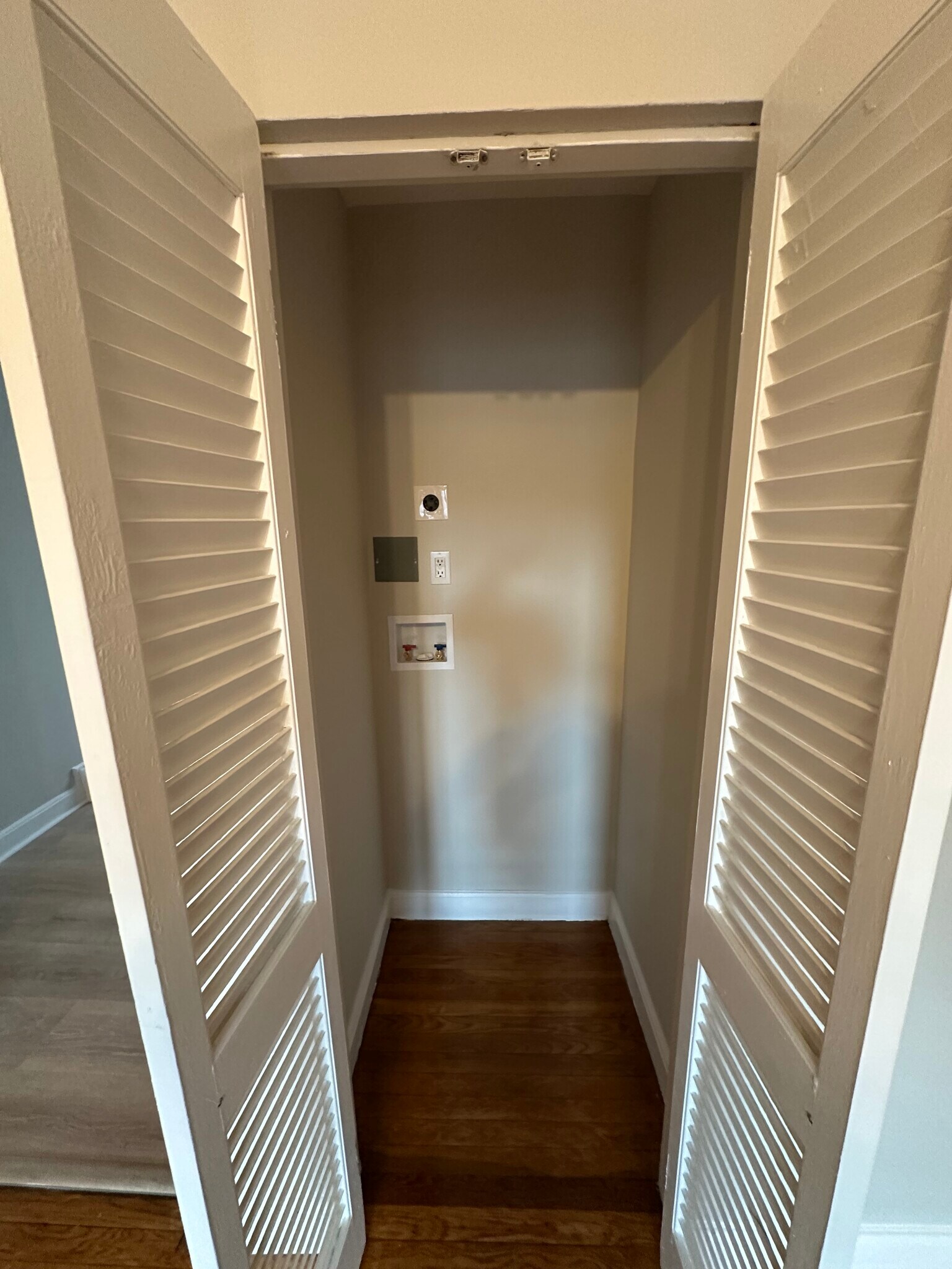 Building Photo - 65 Chiswick Rd