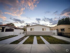 Building Photo - 3346 NW 17th St