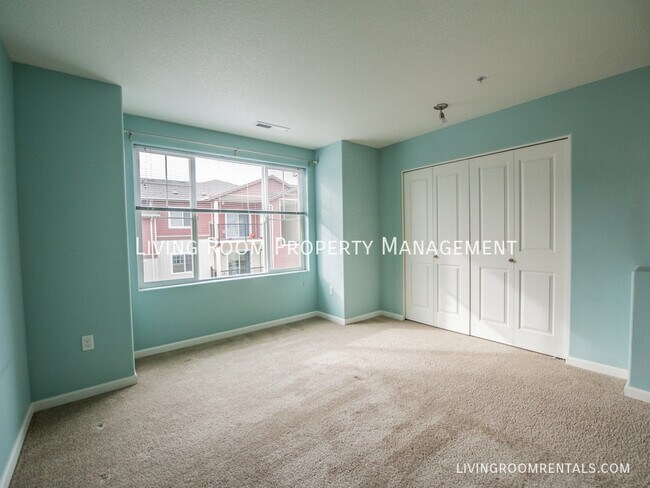 Building Photo - 605 NW 118th Ave