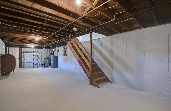 Basement - 21 Westerly St