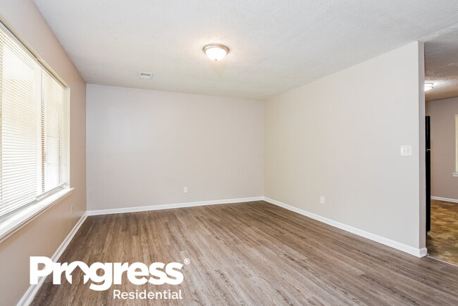 Building Photo - 5162 Pineland Pl