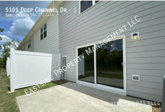 Building Photo - 5101 Deep Channel Dr