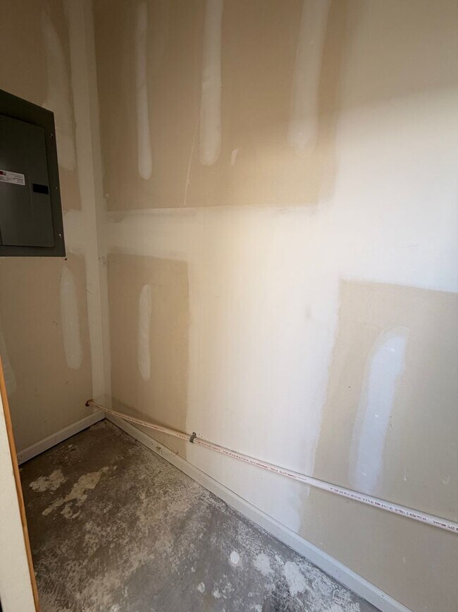 Building Photo - 2 Bedroom, 2.5 Bath Townhome in Antioch - Available Now!