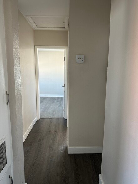 Building Photo - 11801 Hart St