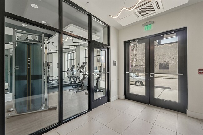 Building Photo - 301 Border St