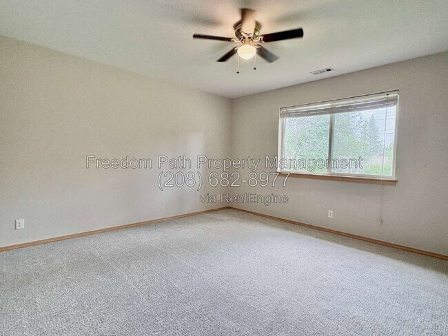 Building Photo - 500 E Sand Wedge Dr