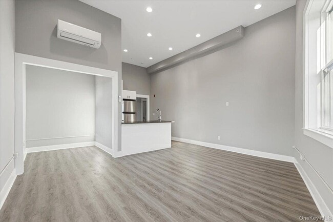 Building Photo - 47 Beekman Ave