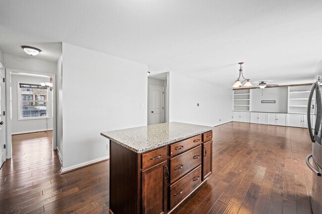 Building Photo - Move-In Special Available! Spacious 3BR Home with Bonus Room, Fireplace & Fenced Yard