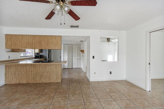 Building Photo - 14907 Coldwater Ln