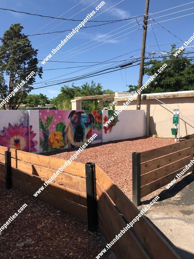 Building Photo - 1225 San Mateo Blvd SE