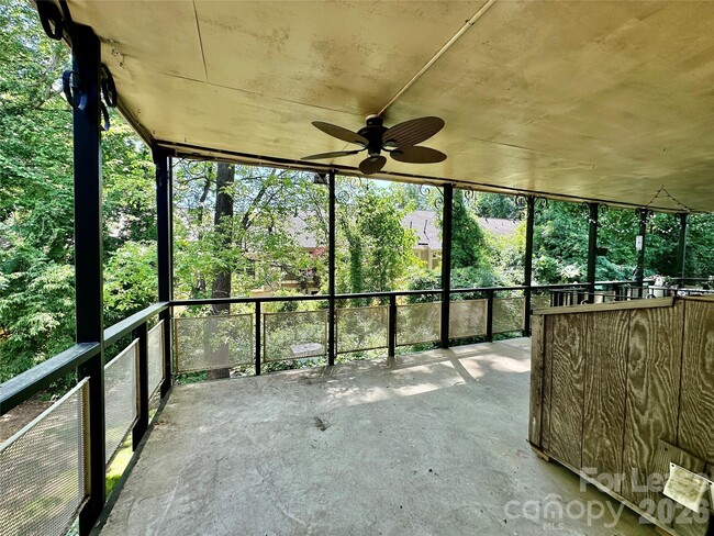 Building Photo - 2638 Park Rd