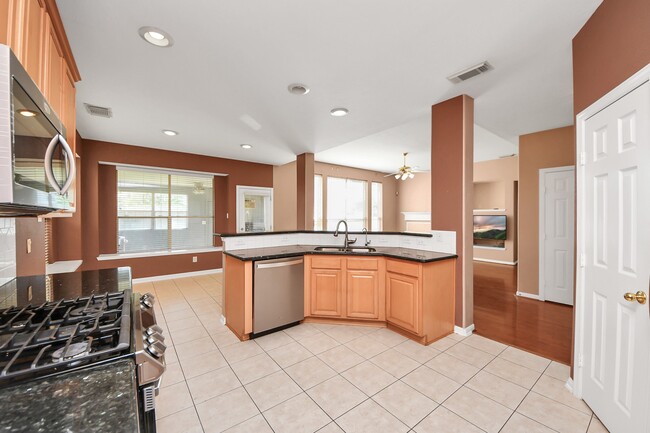 Building Photo - 1631 Mustang Crossing