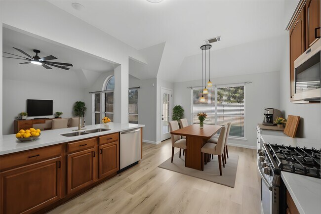 Primary Photo - 19134 Milloak Dr