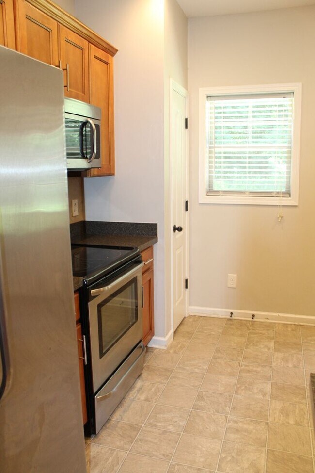 Building Photo - 107 Olde Mill Creek Dr