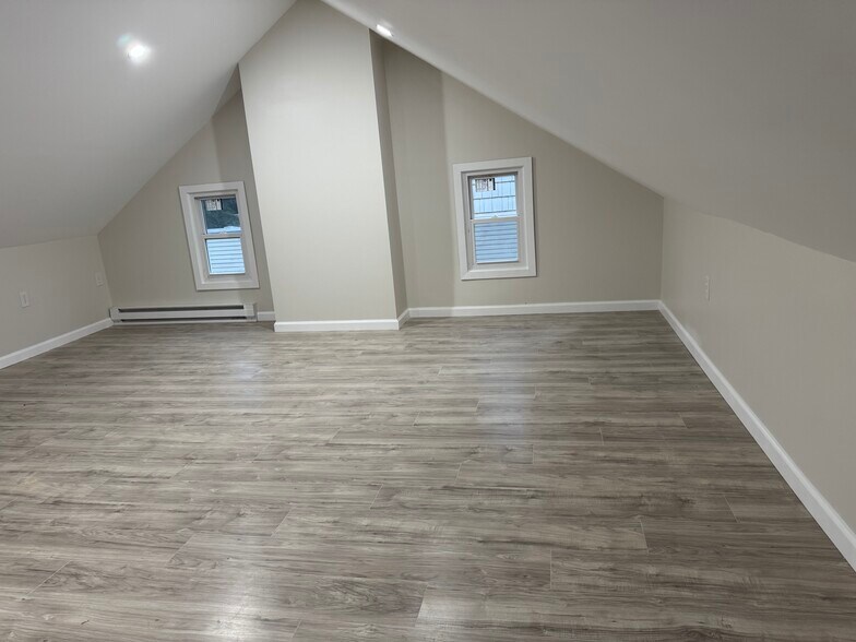 Building Photo - 2825 Kutztown Rd