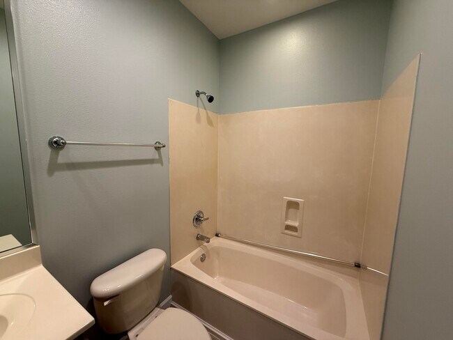 Building Photo - 59 Christian Dr