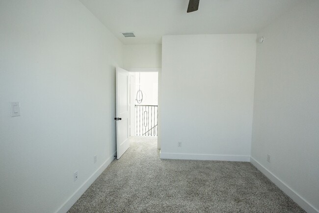 Building Photo - 21134 Garden Palm Dr