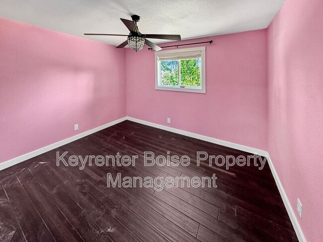 Building Photo - 2260 S Berkeley St
