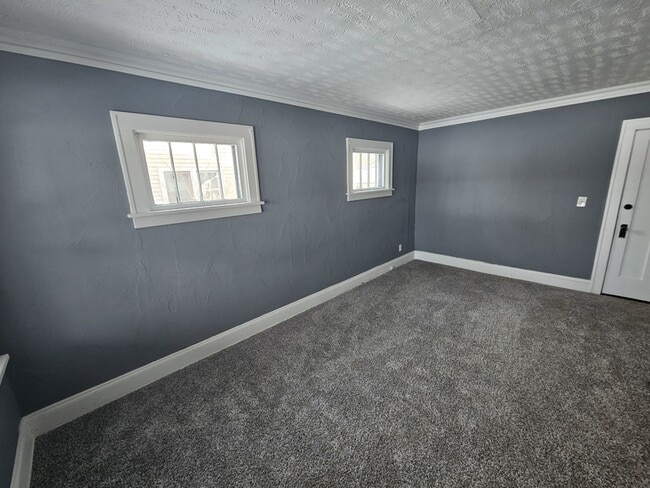 Building Photo - 1149 E 177th St