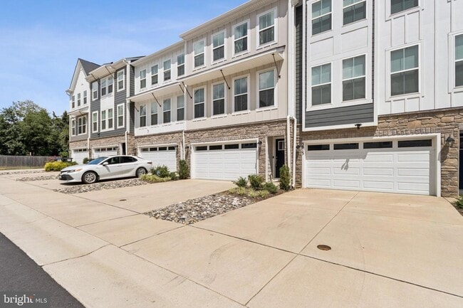 Building Photo - 3817 Drayton Ct
