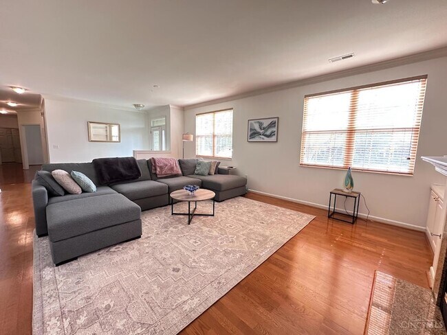 Building Photo - 6821 Gentry Ln