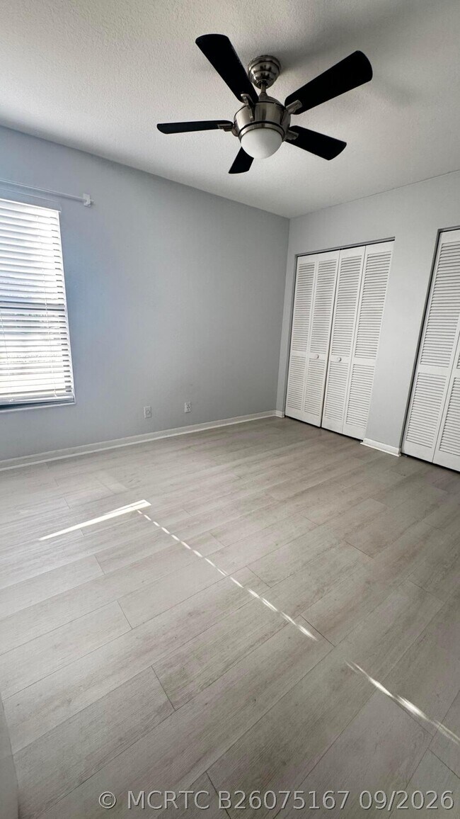 Building Photo - 20970 Concord Green Dr W
