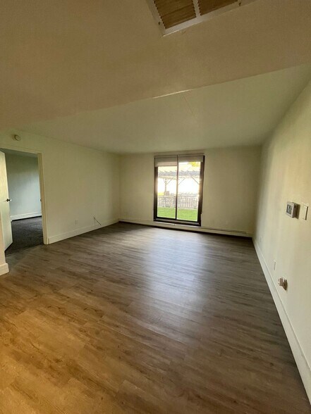 Primary Photo - 7290 W Dean Rd