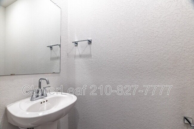 Building Photo - 5711 Topaz Wy