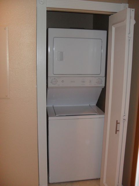 Building Photo - Meridian Top-Floor Luxury 1Bdr/Bath Fully Furnished (Utilities and Internet Included)