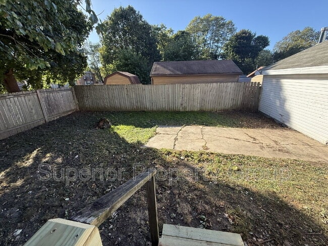 Building Photo - 18 N Fair Oaks Ave