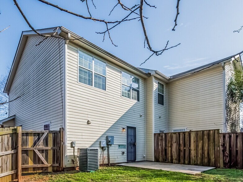 Building Photo - 2337 Brianna Dr