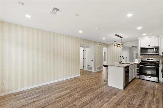 Building Photo - 4518 Roland Ave