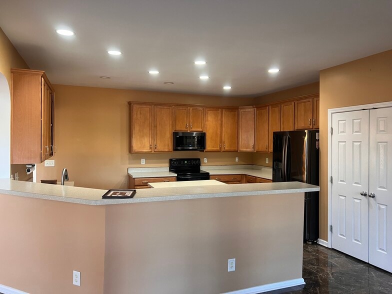 Building Photo - 4700 Porchaven Ln