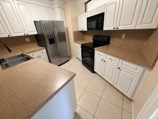 Building Photo - 8255 Severn Dr